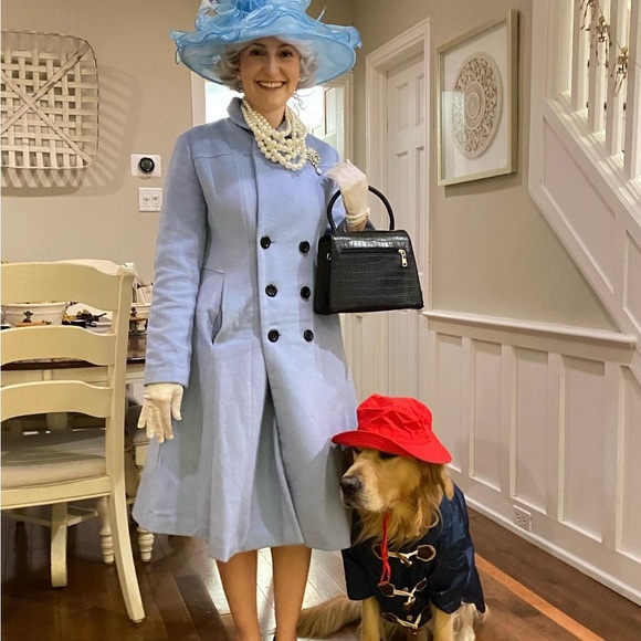 Queen Elizabeth and Paddington Bear halloween costumes - Picture 1 of 3